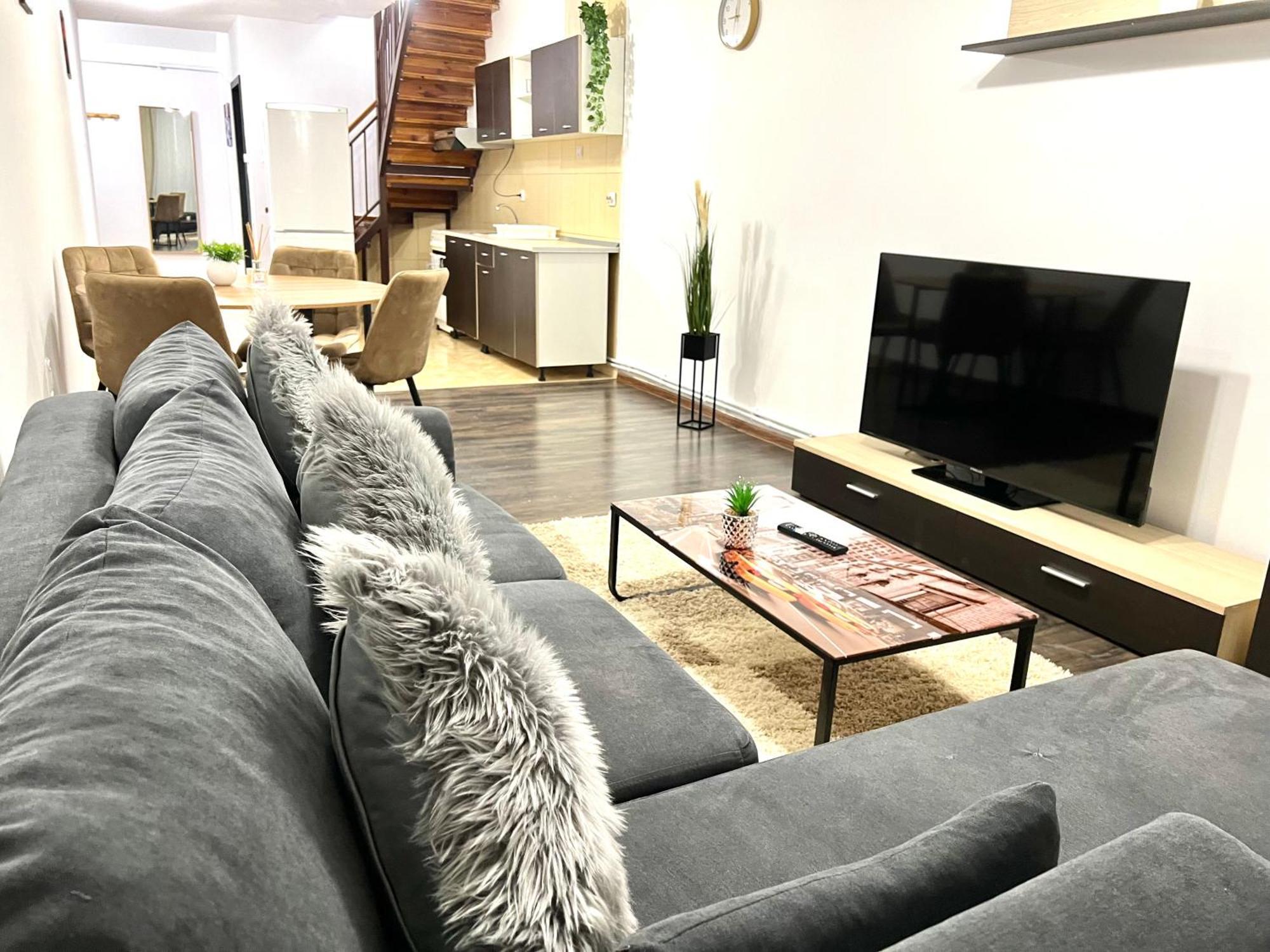 Ndl City Center Apartment Cluj Napoca Bagian luar foto